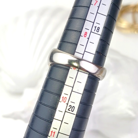 Silver Tone Rhinestone Paved Lux Look Sparkly Cocktail Ring SZ 9 - Picture 10 of 12